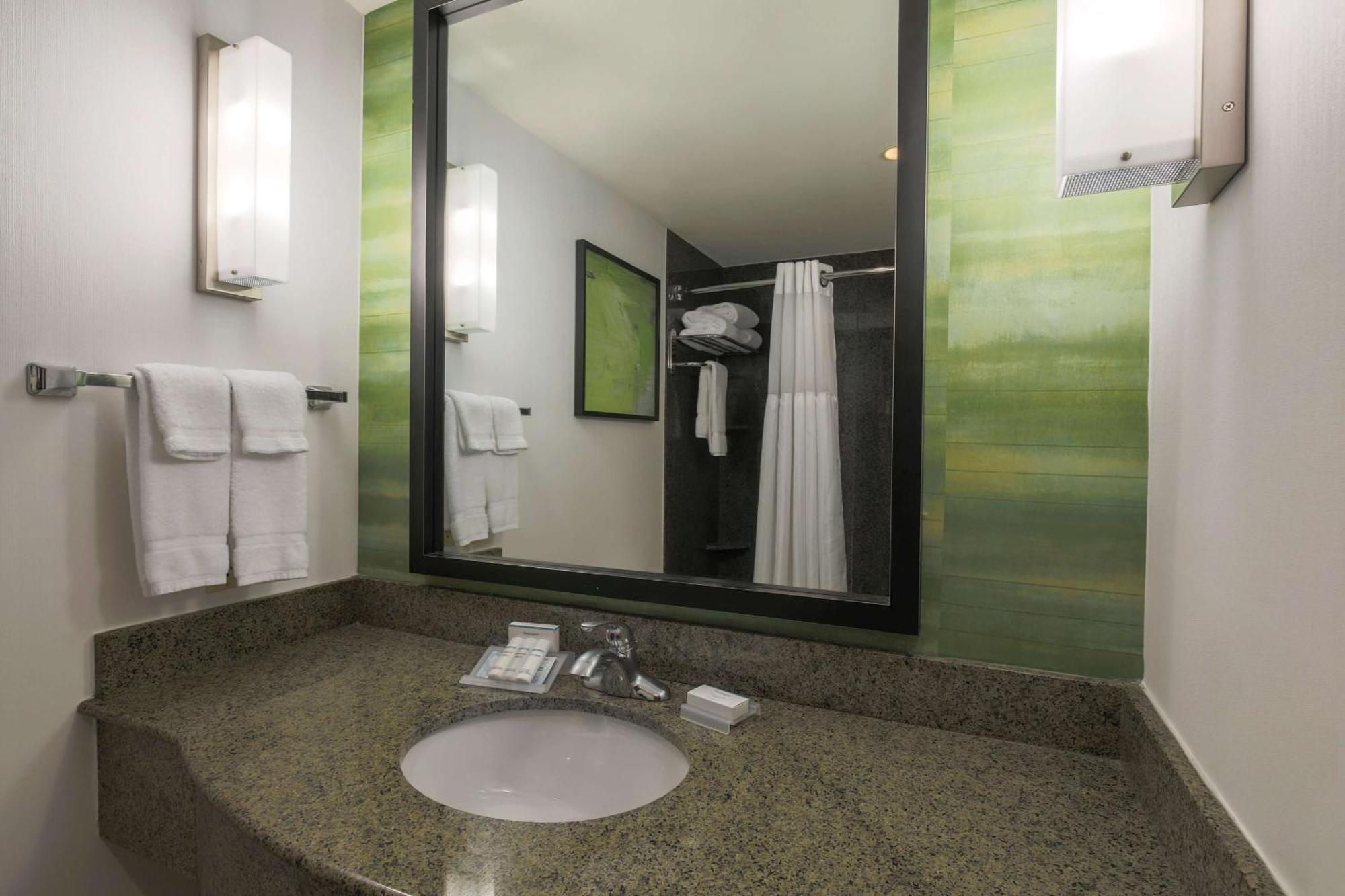 Hilton Garden Inn Norman Luaran gambar